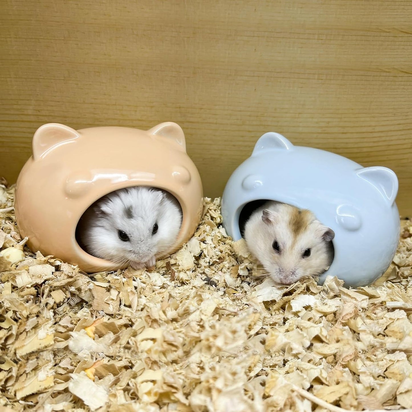 Mini Ceramic Hamster House – Adorable Bear-Shaped Cooling Cave for Dwarf Hamsters, Mice, and Small Pets